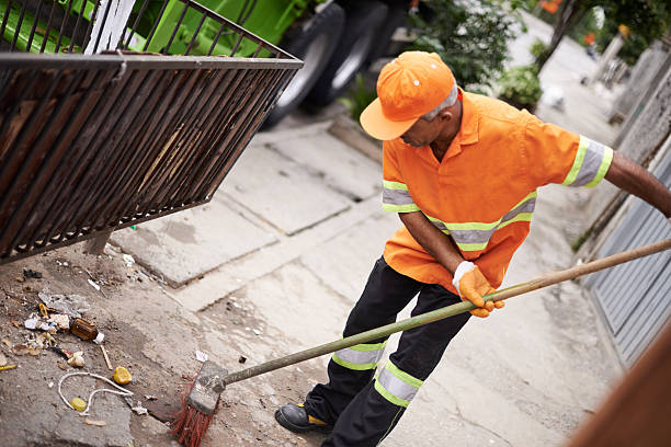 Best Property Management Cleanouts  in Benton Heights, MI